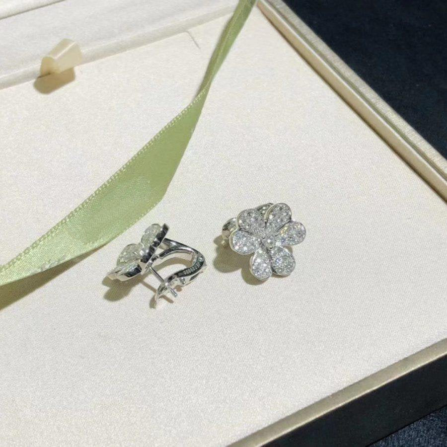 Miro FRIVOLE SILVER FLOWER DIAMOND EARRINGS