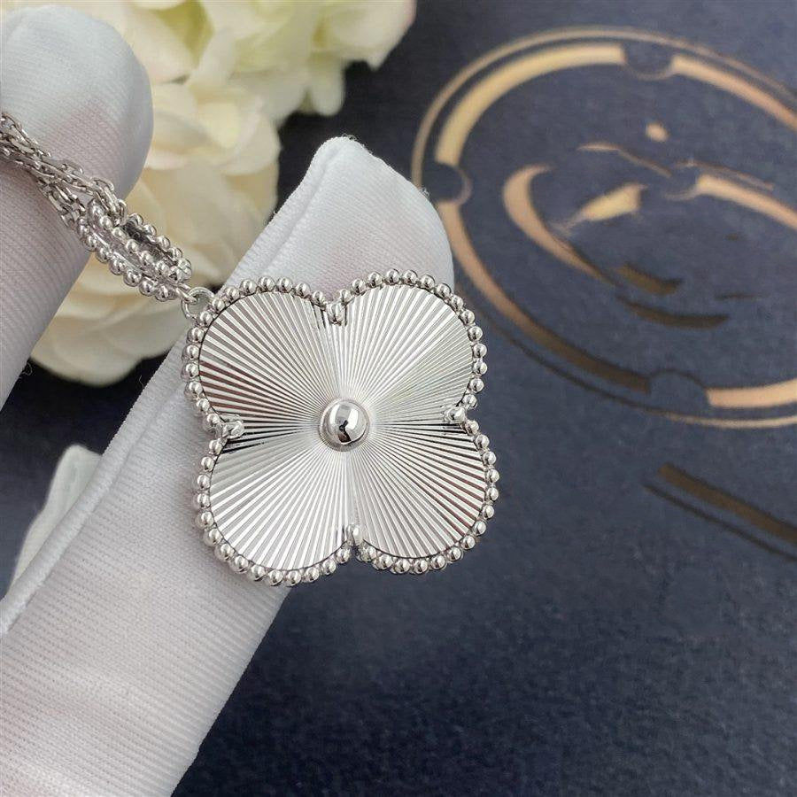 Miro CLOVER 25MM SILVER BIG CLOVER NECKLACE