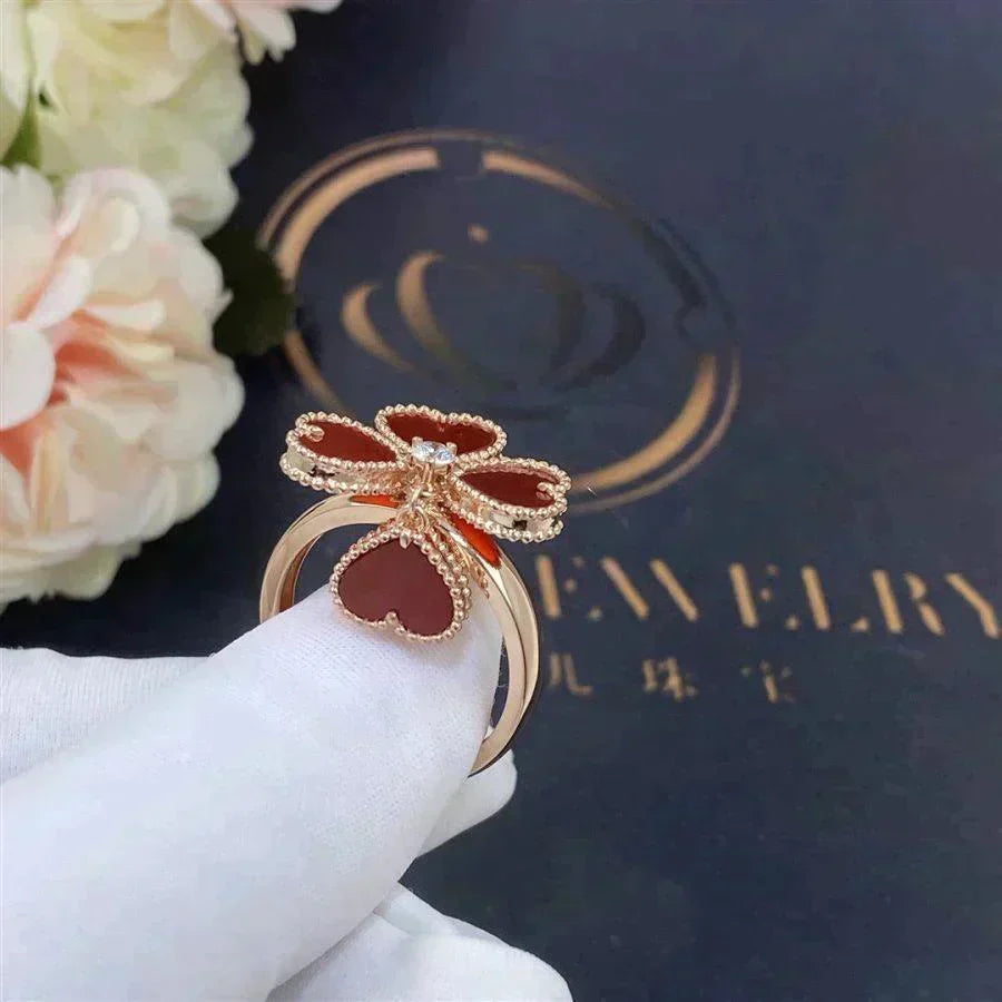 Miro SWEET CLOVER CARNELIAN RING