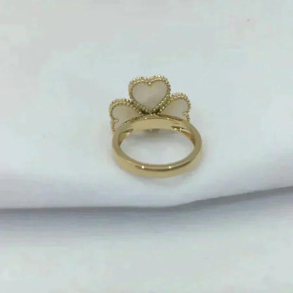 Miro SWEET CLOVER WHITE MOP RING