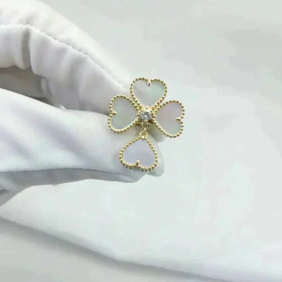 Miro SWEET CLOVER WHITE MOP RING