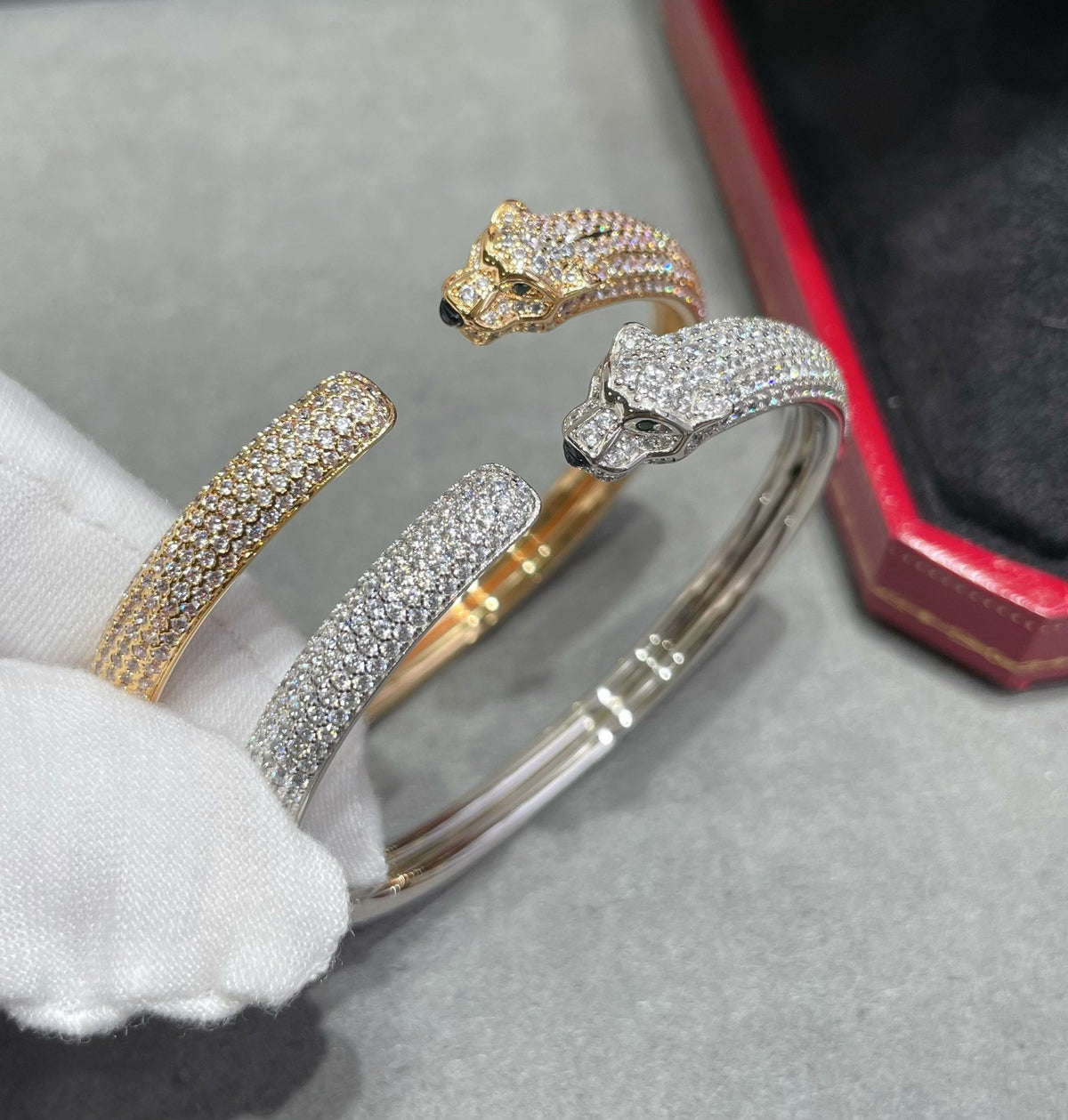 Miro PANTHERE FULL DIAMOND OPEN BRACELET
