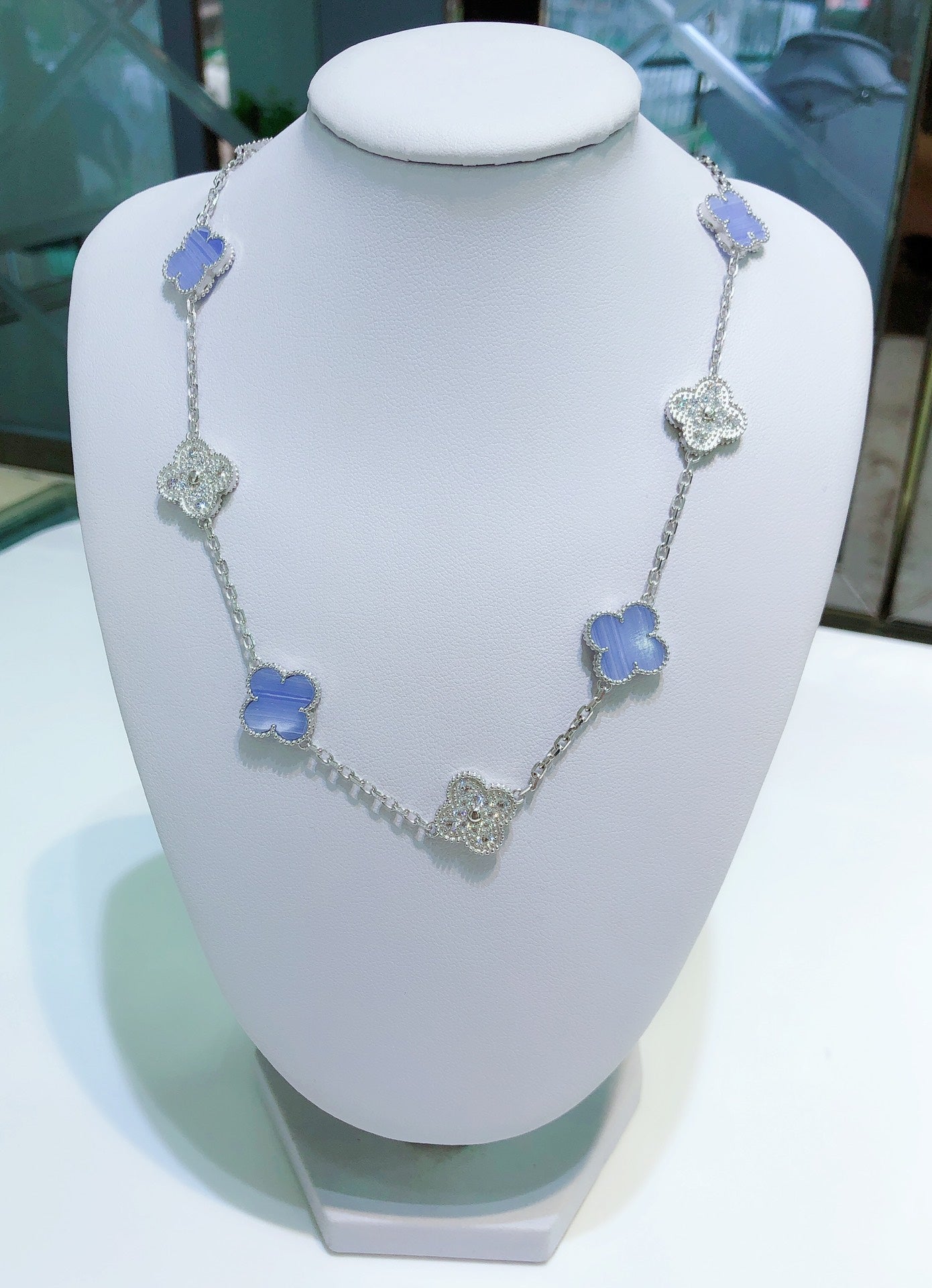 Miro CLOVER 10 MOTIFS CHALCEDONY DIAMONDS SILVER NECKLACE