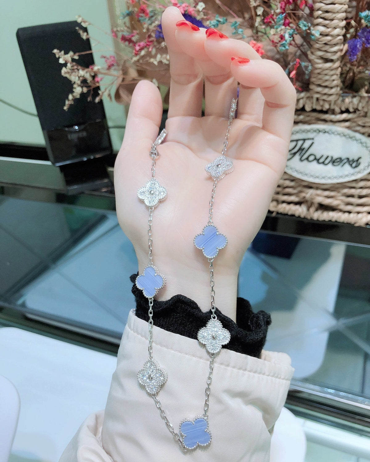 Miro CLOVER 10 MOTIFS CHALCEDONY DIAMONDS SILVER NECKLACE