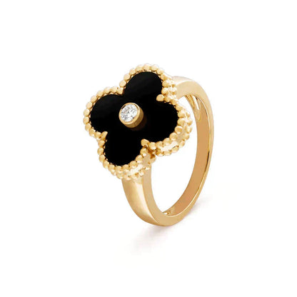 Miro CLOVER ONYX RING GOLD DIAMOND